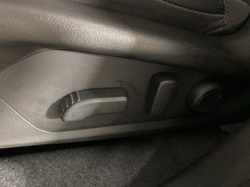 Certified 2025 Subaru Forester Premium image 29