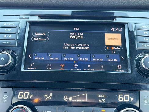 Used 2019 Nissan Rogue SL w/ Premium Package image 32