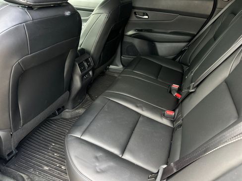 Used 2025 Nissan Murano SV AWD/4WD image 11