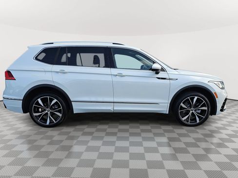 Used 2024 Volkswagen Tiguan SEL R-Line AWD/4WD image 4