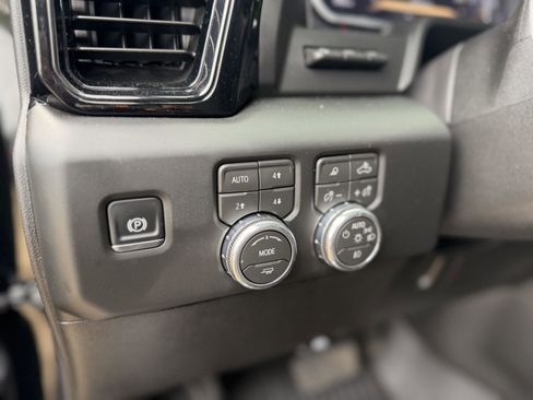 Used 2026 GMC Sierra 2500 AT4 w/ AT4 Premium Plus Package AWD/4WD image 11