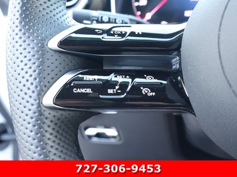 Used 2025 Mercedes-Benz GLC 300 4MATIC image 26