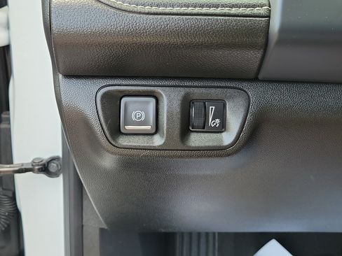 Used 2023 GMC Acadia SLE w/ Driver Convenience Package FWD image 20