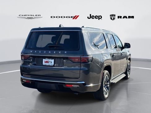 Used 2024 Jeep Wagoneer L Series II w/ Flexible Seating Group image 3