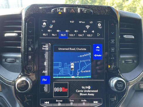 Used 2020 RAM 1500 Limited w/ Black Appearance Package AWD/4WD image 26