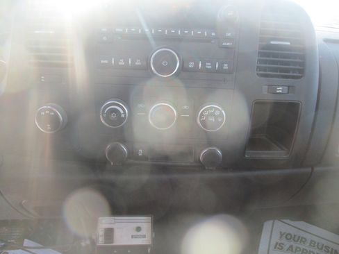 Used 2014 Chevrolet Silverado 2500 LT w/ Suspension Package, Off-Road image 10