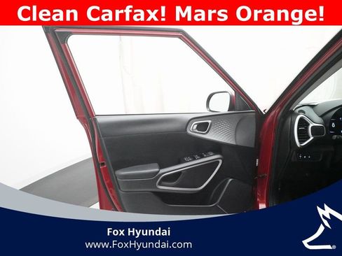 Used 2023 Kia Soul LX image 27