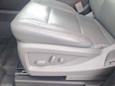 Used 2019 Chevrolet Tahoe LT w/ LT Signature Package AWD/4WD image 14