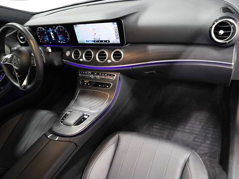 Used 2023 Mercedes-Benz E 350 4MATIC Sedan image 3