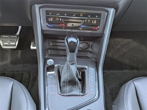 Certified 2024 Volkswagen Tiguan SE R-Line image 20