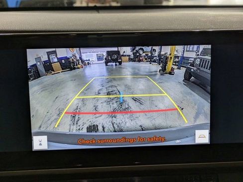 Used 2025 Toyota Camry XSE FWD image 21