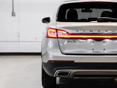 Used 2017 Lincoln MKX Reserve w/ Lincoln MKX Climate Package FWD image 46