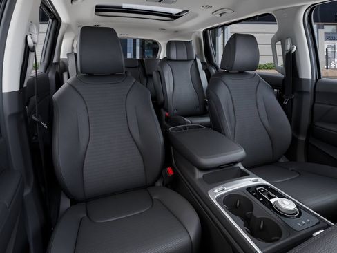New 2026 Kia Carnival SX Prestige FWD image 18