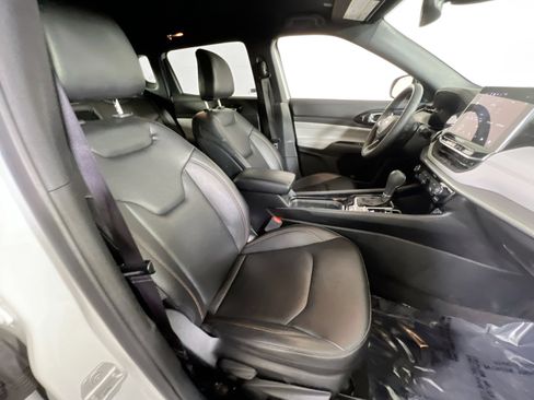 Used 2024 Jeep Compass Limited image 26