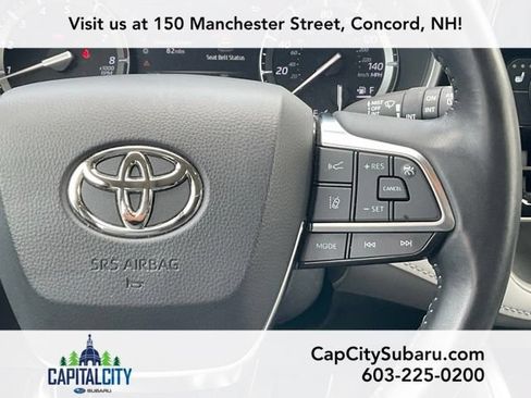 Used 2021 Toyota Highlander XLE AWD/4WD image 24