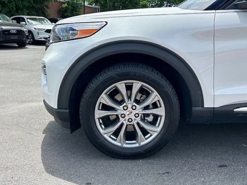 Used 2021 Ford Explorer XLT w/ Equipment Group 202A AWD/4WD image 8
