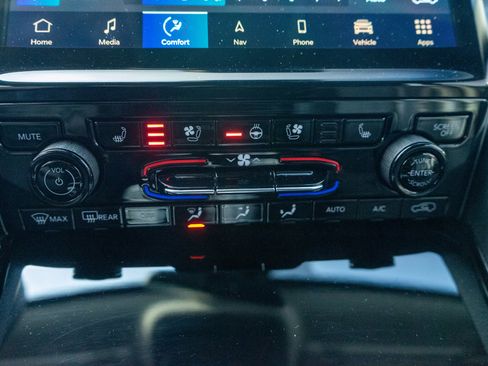 Used 2023 Jeep Grand Cherokee L Limited w/ Luxury Tech Group II image 21