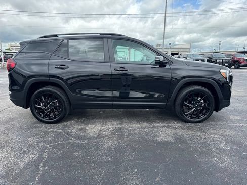 Used 2024 GMC Terrain SLE w/ Driver Convenience Package AWD/4WD image 5