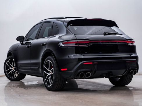 Certified 2025 Porsche Macan S w/ Premium Package Plus image 3