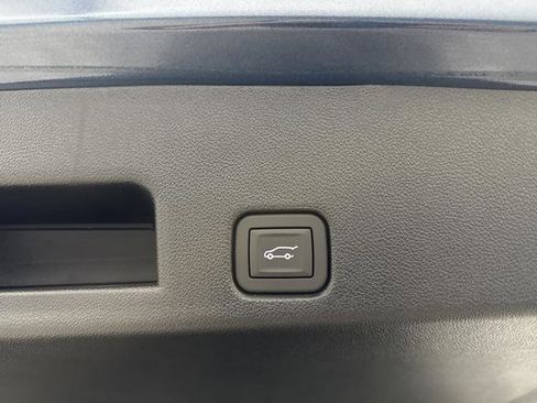 New 2026 Chevrolet Traverse LT image 15