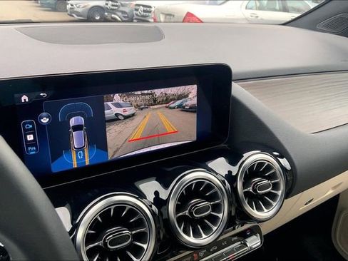 Used 2026 Mercedes-Benz GLA 250 4MATIC image 23