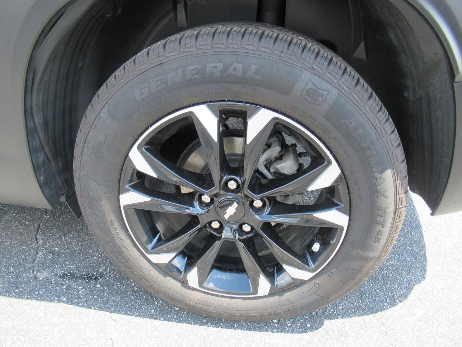 Used 2022 Chevrolet TrailBlazer LT FWD image 9