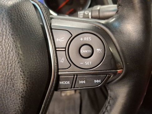 Used 2018 Toyota Camry XSE image 21