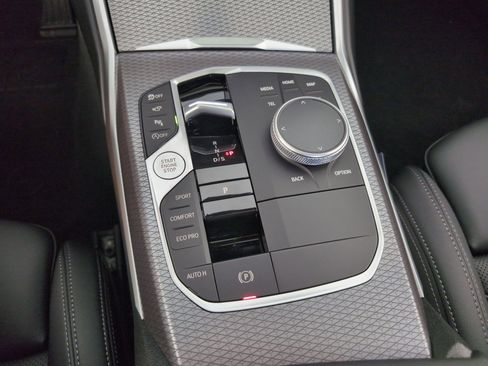 Used 2025 BMW 330i Sedan w/ Convenience Package image 15