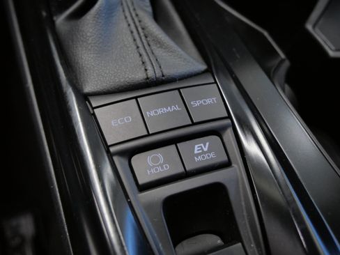 Certified 2025 Toyota Camry LE image 30