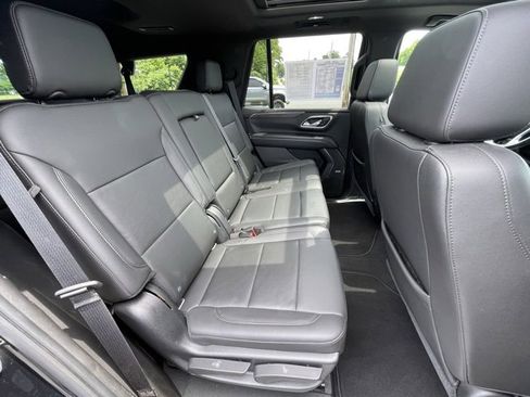 Used 2021 Chevrolet Tahoe Z71 w/ Z71 Signature Package image 9