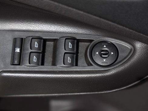 Used 2015 Ford Escape S FWD image 40