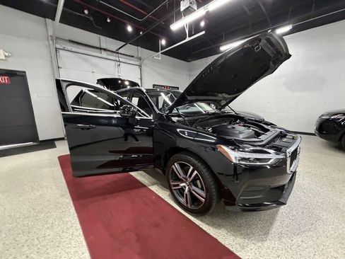 Used 2019 Volvo XC60 T5 Momentum w/ Multimedia Package AWD/4WD image 52