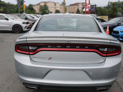 Used 2019 Dodge Charger SXT AWD/4WD image 5