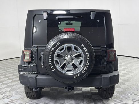 Used 2017 Jeep Wrangler Unlimited Rubicon w/ Cold Weather Group AWD/4WD image 6