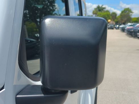 Used 2025 Jeep Wrangler Unlimited Sahara w/ Safety Group AWD/4WD image 13
