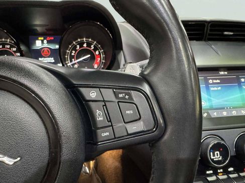 Used 2019 Jaguar F-TYPE Convertible RWD image 41