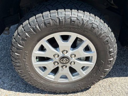 Used 2024 Toyota Tacoma SR5 image 10