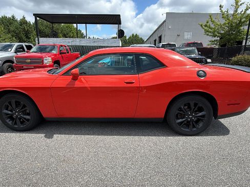 Used 2020 Dodge Challenger SXT w/ Blacktop Package AWD/4WD image 11