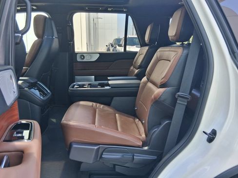 Used 2023 Lincoln Navigator Reserve RWD image 24