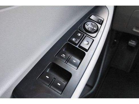 Used 2017 Hyundai Tucson SE image 21