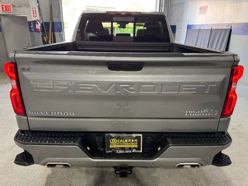 Used 2024 Chevrolet Silverado 1500 High Country w/ Technology Package image 5