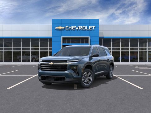New 2026 Chevrolet Traverse LT image 8