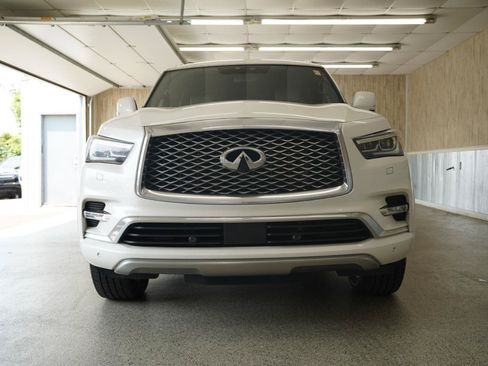 Used 2019 INFINITI QX80 Limited AWD/4WD image 2