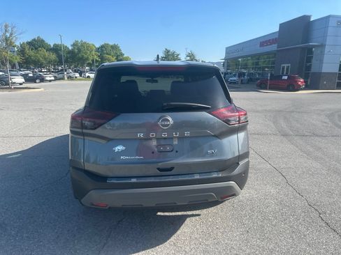 Used 2023 Nissan Rogue SV FWD image 6