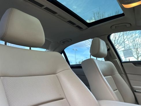 Used 2016 Mercedes-Benz E 350 Sedan image 16