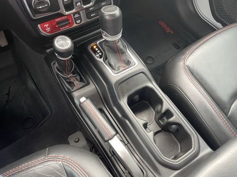 Used 2020 Jeep Gladiator Rubicon image 18