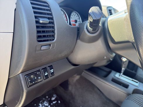 Used 2017 Nissan Frontier PRO-4X image 14