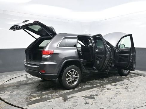 Used 2021 Jeep Grand Cherokee Limited image 43