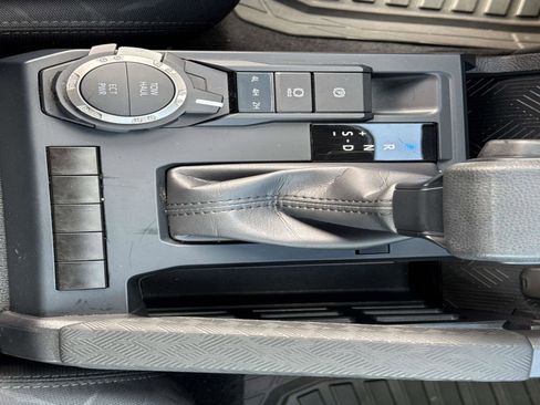 Used 2025 Toyota Tacoma SR5 image 22