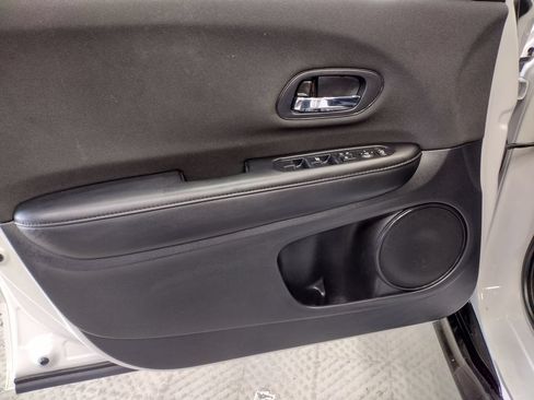 Used 2021 Honda HR-V Sport image 18